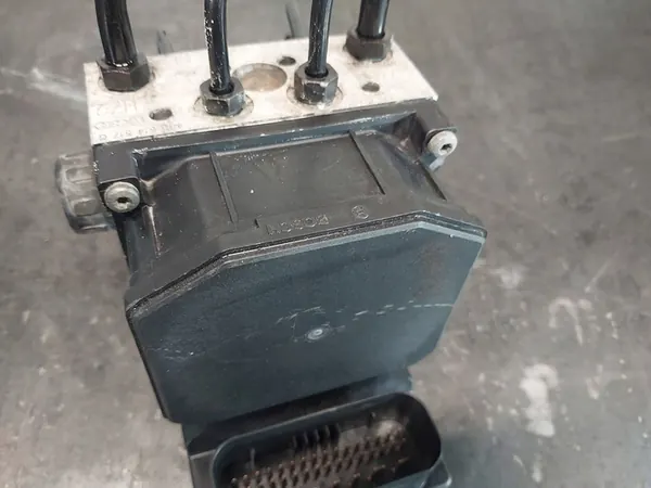 Audi OE 4B0614517G rempomp image 4