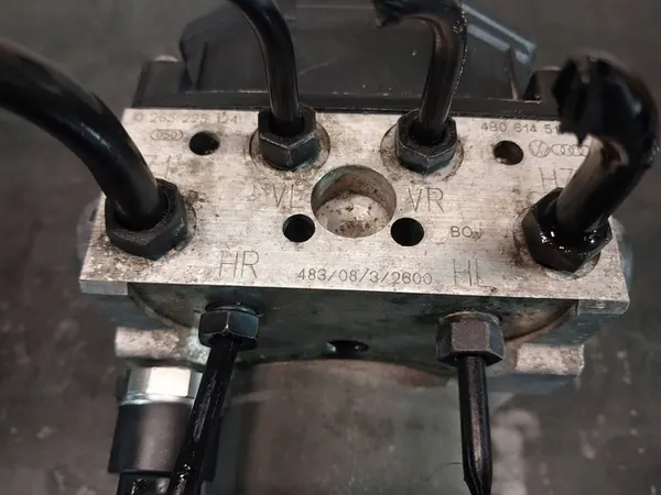 Audi OE 4B0614517G rempomp image 9