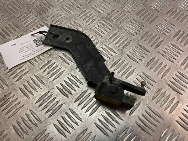 KIA Sportage 2018 framaxel luftfjädring nivåsensor OEM 92190F1000 image 2