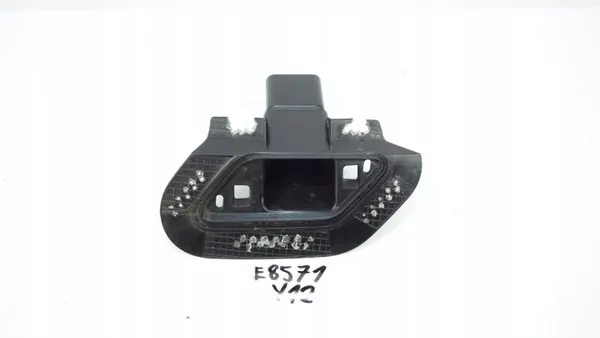 VW Touareg III 2018 Linker Scheibenwischerhalter OEM 760807941C image 2
