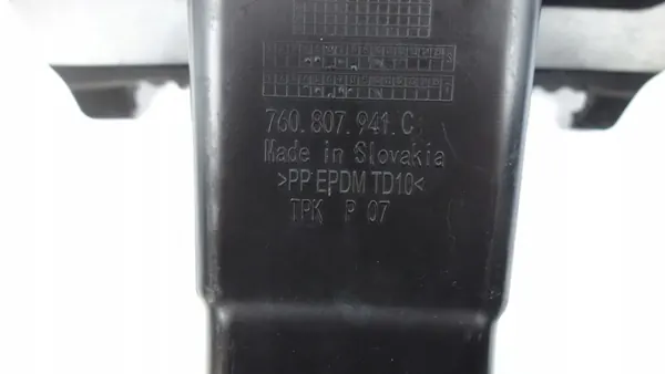 VW Touareg III 2018 Linker Scheibenwischerhalter OEM 760807941C image 3