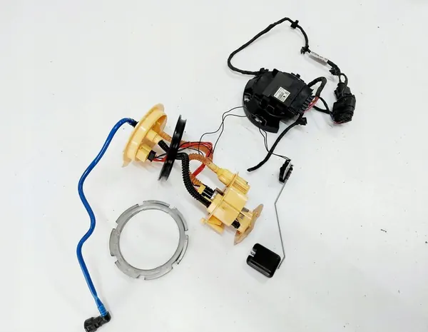 Bomba de combustível Audi SQ7 Q7 4M0919088D image 2