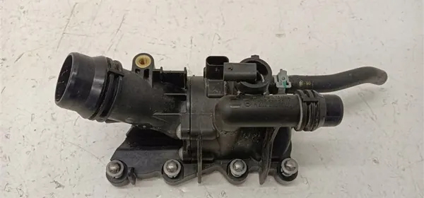 Termostaatin Kotelo OEM A2822036500 Mercedesille image 2