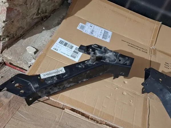 Upper Metal Bracket Left Jeep Grand Cherokee WK2 2011-2021 image 2