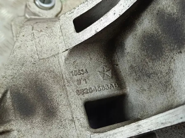 Support de compresseur A/C Jeep Compass 2019 68254563AB image 5