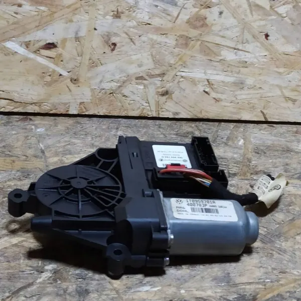 VW Touran I vasen etuikkunan nostin OEM 1K0959793D image 7