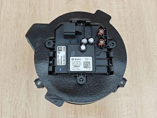 Motor del soplador OEM 0130309508 para BMW G30 G31 G11 image 3