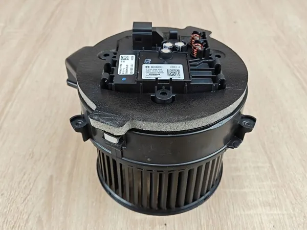 Motor del soplador OEM 0130309508 para BMW G30 G31 G11 image 4