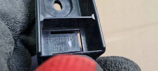 Chrysler Pacifica 2017 Suporte do para-choque dianteiro esquerdo image 10