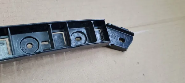 Chrysler Pacifica 2017 Suporte do para-choque dianteiro esquerdo image 8