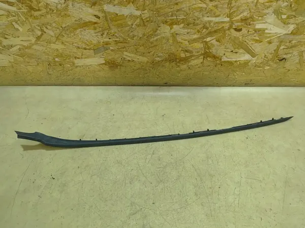 FIESTA MK7 Joint Pare-brise Gauche OEM image 2