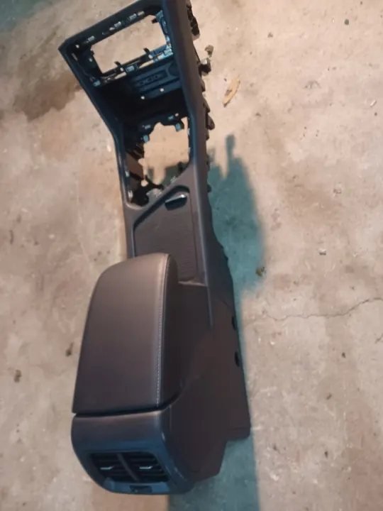 OEM 87889090 Armstöd Läder för Tiguan II image 2
