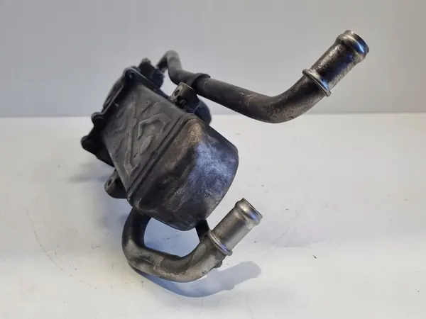 EGR Pakokaasujäähdytin VW Golf VI A3 8P Octavia II 1.6 TDI image 5