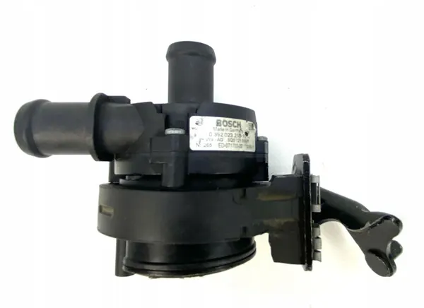 Extra vattenpump AUDI A3 VW GOLF PASSAT SKODA image 3