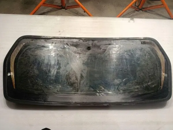 Vitre arrière OEM DOT211M89AS2 pour Peugeot 2008 II image 3