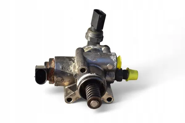 Polttoainepumppu VW GOLF V AUDI A3 8P A4 B7 SEAT LEON II 2.0 TFSI 06F127025B image 2