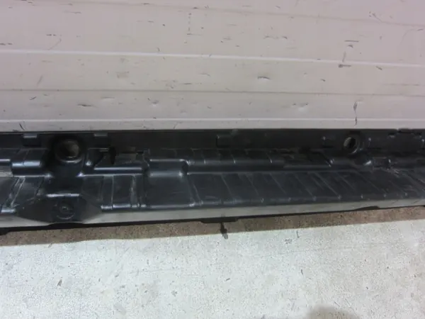 Soporte de estribo derecho BMW X5 F15 OEM 51777294384 image 3