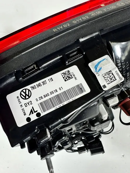 Lámpara LED trasera izquierda Volkswagen Sharan 7N0945307 image 3