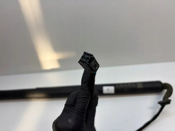 AUDI A5 S5 RS5 F5 Elektrisk Aktuator Bagageutrymme 8W8827851D image 4