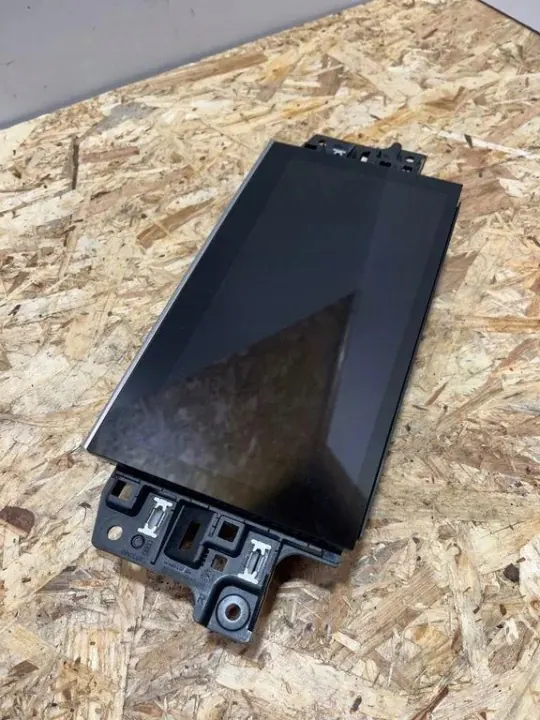 Audi Q8 Navigatiescherm OEM 4M8919605M Gebruikt image 2