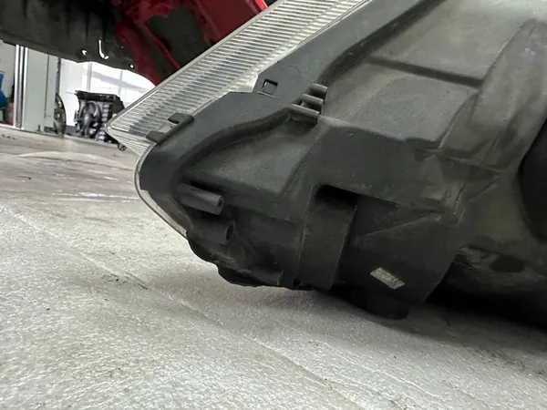 Farol Direito Skoda Fabia III 6V1941016C image 4