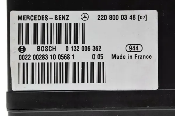 Mercedes W220 central låspump OEM 2208000348 image 5