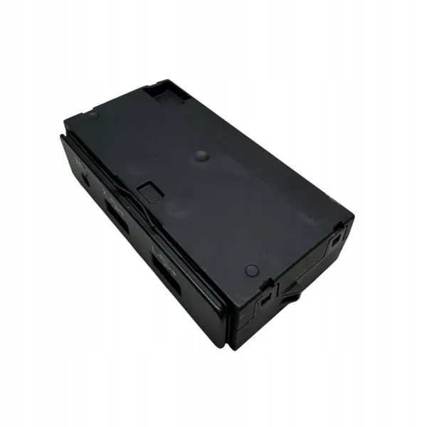 Audi Q7 USB-portshölje OEM 4M0035736A - Begagnad image 5