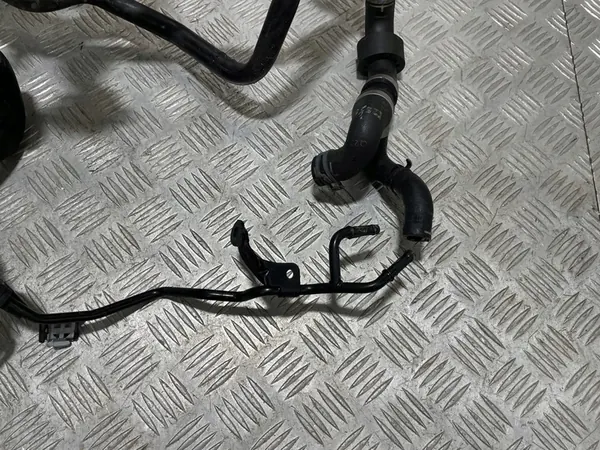 Veden letku kokonaisuus VW Golf VII 2.0 TDI image 5