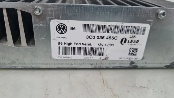 VW Passat B6 Tuner Förstärkare OEM 3C0035456C image 3