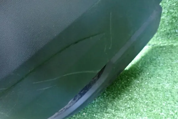 VW Caddy achterbumper OEM 2K7807421 - Gebruikte staat image 3