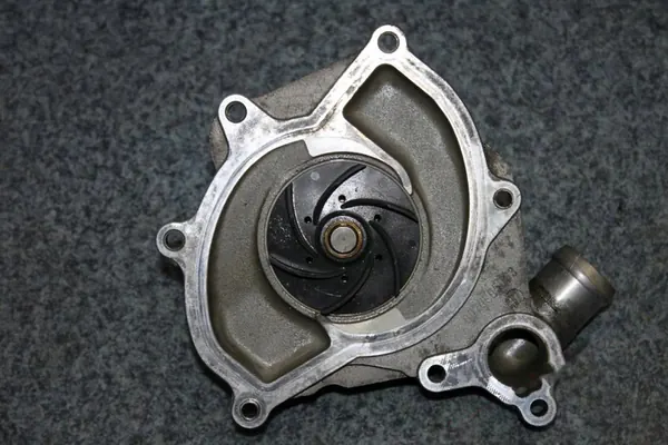 Porsche Boxster 2.7 Vattenpump 986 image 3