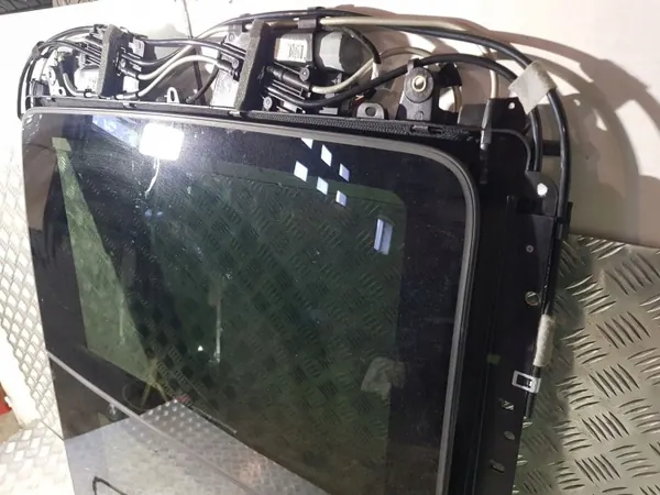UTO19719 OEM Zonnedak Jeep Grand Cherokee 2014 image 5