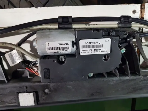 UTO19719 OEM Zonnedak Jeep Grand Cherokee 2014 image 7
