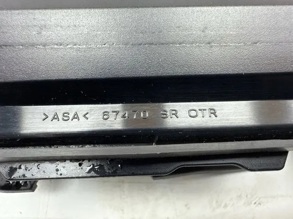 Toyota OE Takaikkunan lista OEM 67470 - Oikea puoli image 10