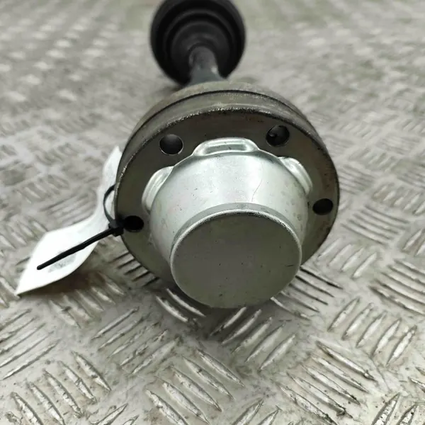 Fram vänster axel VW Amarok 2H0407271F image 5