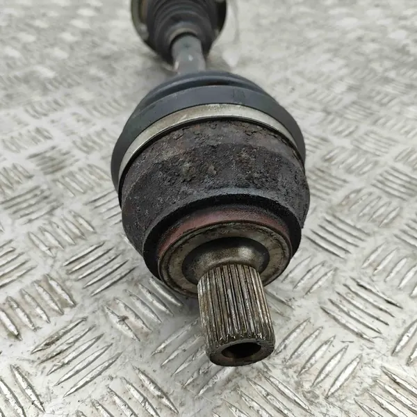 Fram vänster axel VW Amarok 2H0407271F image 6