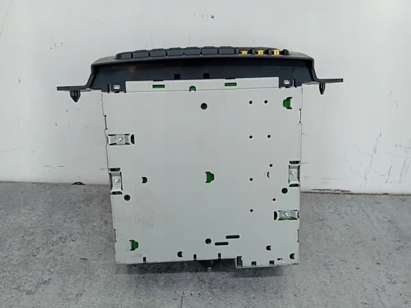 Changer CD d'occasion OEM P05094031AA pour Chrysler Pacifica image 9