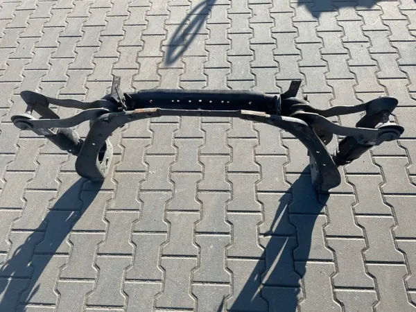 Suspension de cabine Mercedes Actros OEM A9613106355 image 3