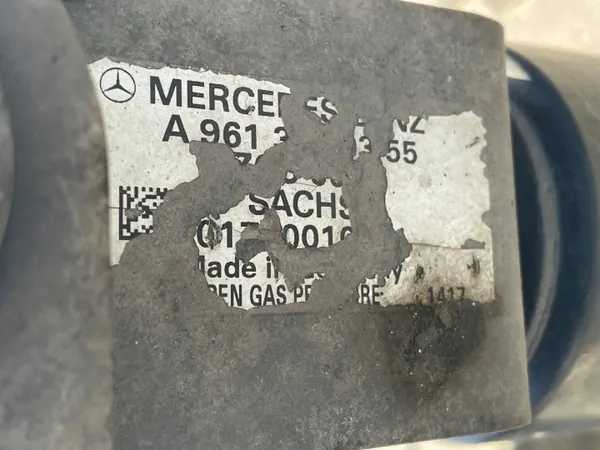 Suspension de cabine Mercedes Actros OEM A9613106355 image 8