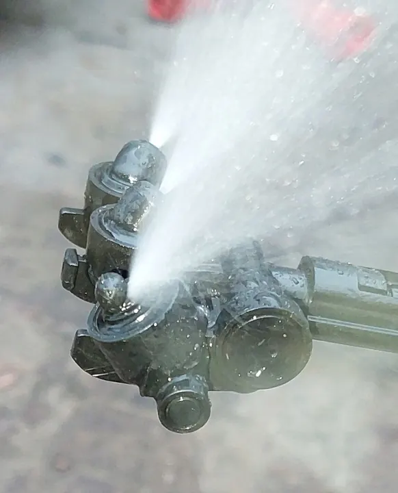 MERCEDES W220 LEFT HEADLIGHT WASHER image 3