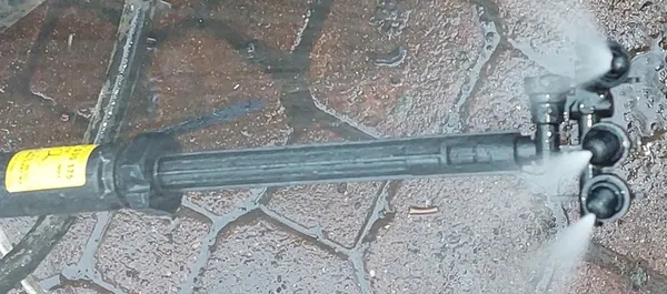 MERCEDES W220 LEFT HEADLIGHT WASHER image 4