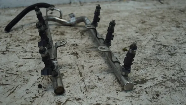 Rampe de carburant Chrysler 300C 3.5 B image 9