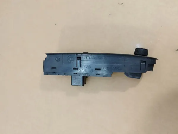 Fensterschalter X4 VW Golf VI 6 HB image 3