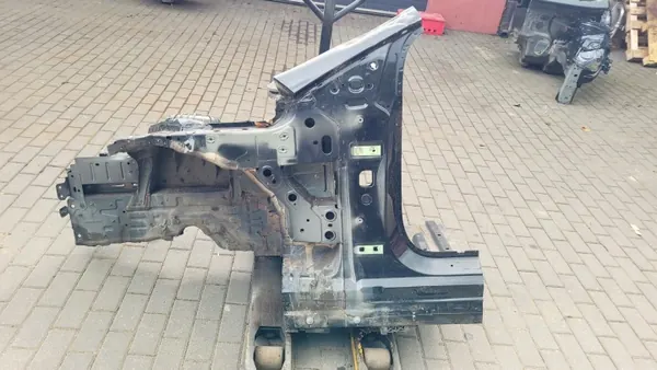MERCEDES EQE 350+ Longeron Quart Gauche Avant OEM image 2