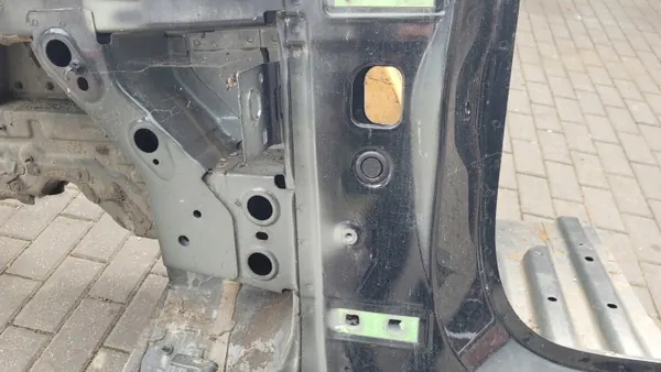 MERCEDES EQE 350+ Longeron Quart Gauche Avant OEM image 3