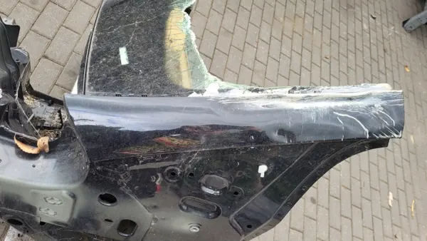 MERCEDES EQE 350+ Longeron Quart Gauche Avant OEM image 5