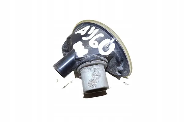 Luz de registro Toyota Aygo 812700H010 image 2