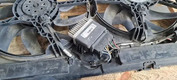 Jäähdytinpuhallin Audi A4 B8 1.8 TFSI OEM 8K0121003M image 5