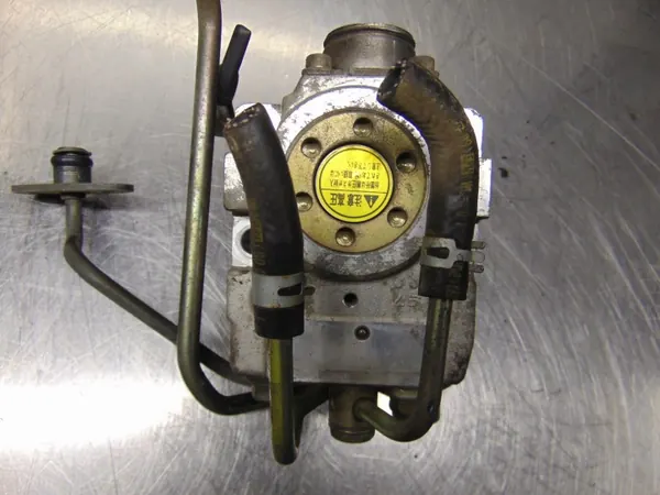 Bomba de combustible Mitsubishi OEM MD367150/E3T10371 image 4