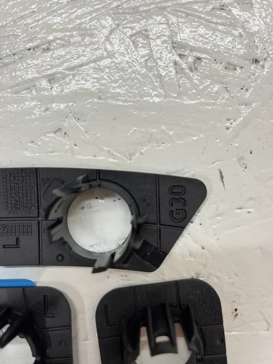 BMW G30 G31 Supporto PDC Anteriore Completo OEM image 3